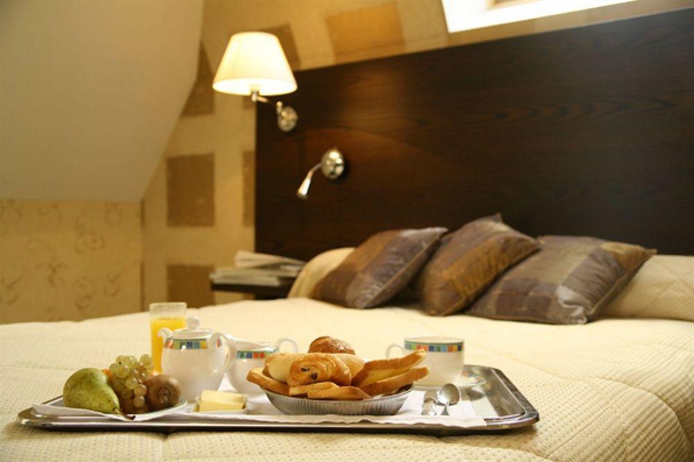 Logis La Marjolaine Hotel Moulay Buitenkant foto